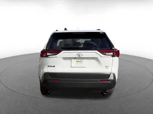 Used 2025 Toyota RAV4 XLE image 12