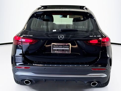 New 2026 Mercedes-Benz GLA 35 AMG 4MATIC image 6