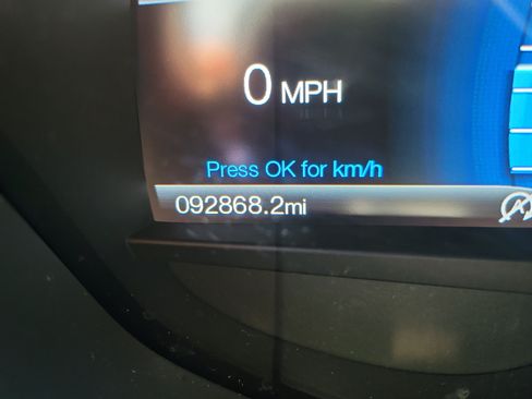 Used 2018 Ford Fusion SE w/ Fusion SE Technology Package FWD image 27