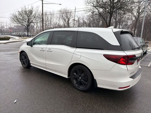 Used 2023 Honda Odyssey Sport image 11