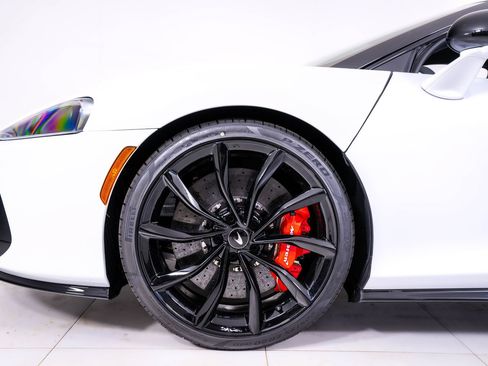 New 2026 McLaren GTS RWD image 13