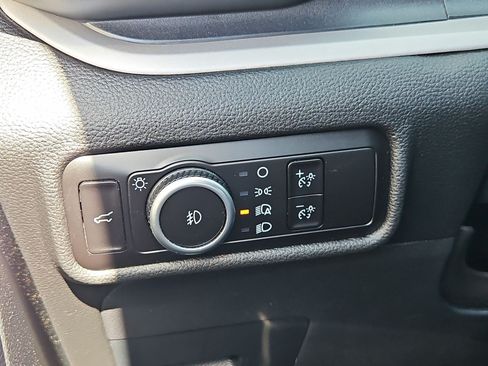 Used 2023 Ford Explorer XLT w/ Equipment Group 202A RWD image 15