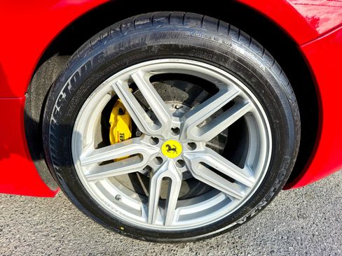 Used 2010 Ferrari California image 11