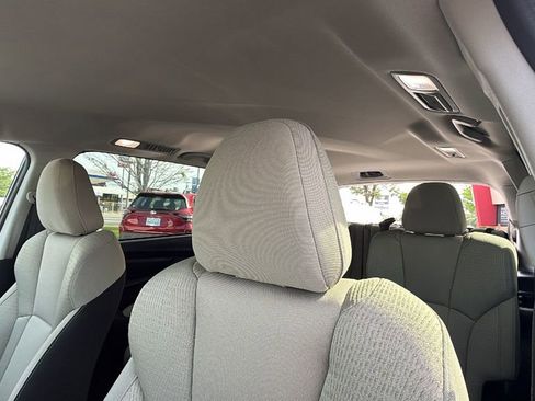 Used 2025 Subaru Ascent Premium image 22