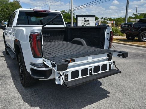 Used 2024 GMC Sierra 2500 AT4 image 21