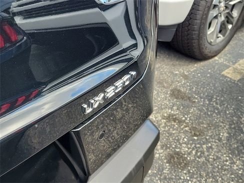 Used 2023 Lexus UX 250h FWD w/ Premium Package image 4