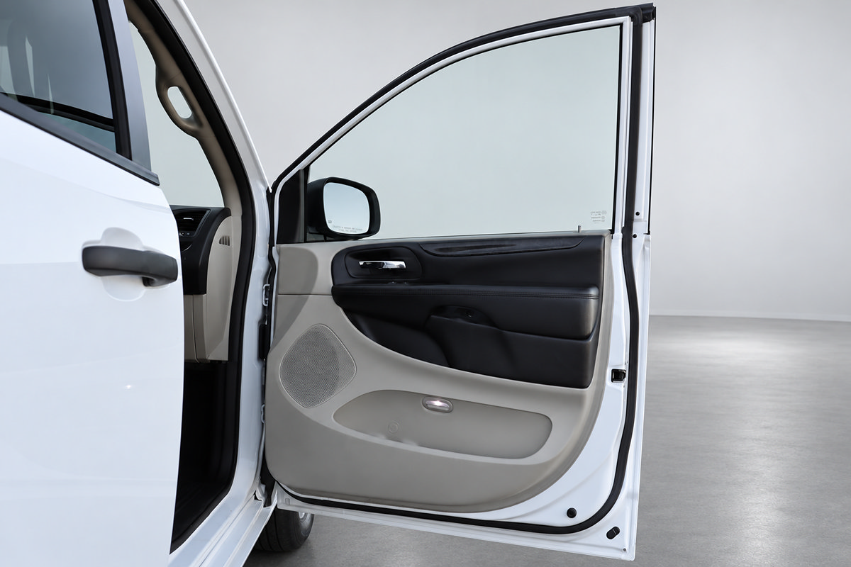 Used 2019 Dodge Grand Caravan SE FWD image 20