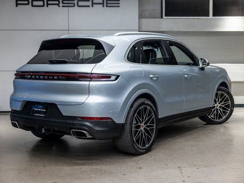 Certified 2025 Porsche Cayenne image 8