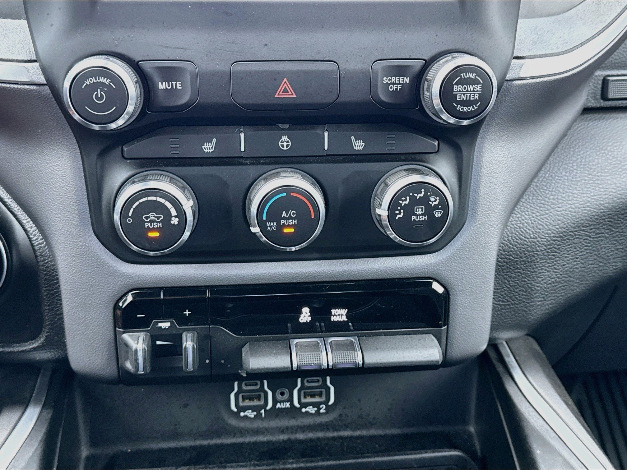 Used 2023 RAM 1500 Big Horn AWD/4WD image 12