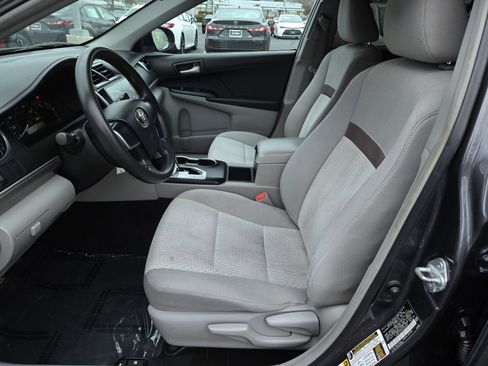 Used 2012 Toyota Camry LE image 15