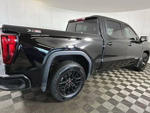 Used 2023 GMC Sierra 1500 Elevation w/ Preferred Package AWD/4WD image 2