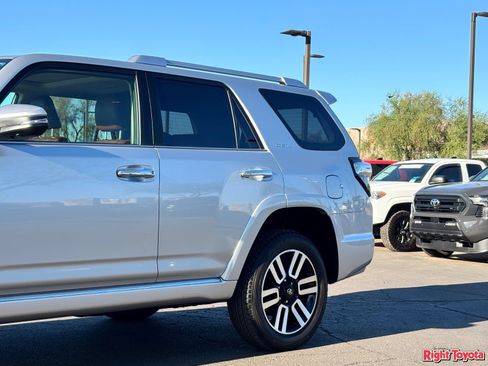Certified 2024 Toyota 4Runner Limited AWD/4WD image 10