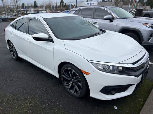 Used 2018 Honda Civic LX image 3