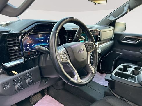Used 2024 Chevrolet Silverado 1500 LT Trail Boss AWD/4WD image 15