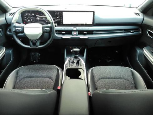 Used 2025 Kia K4 GT-Line w/ GT-Line Sunroof Package FWD image 2