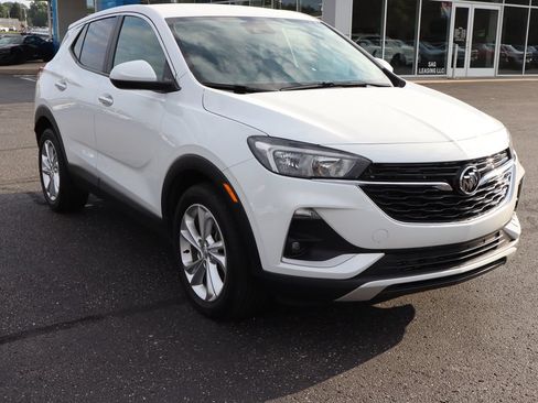 Used 2023 Buick Encore GX Preferred w/ Cold Weather Comfort Package FWD image 2