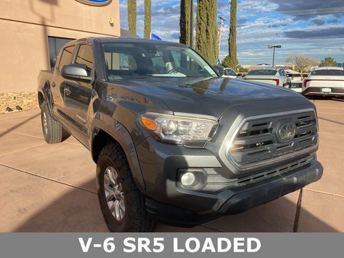 Used 2018 Toyota Tacoma SR5 image 10