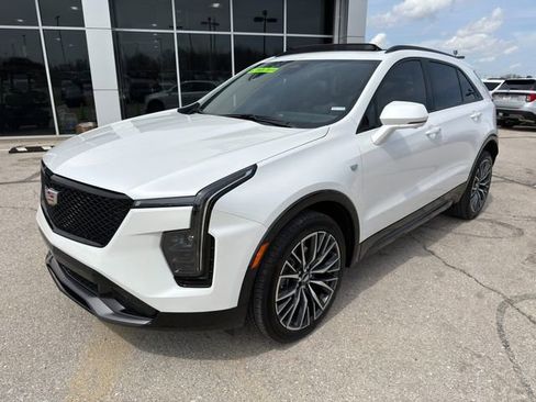 Used 2025 Cadillac XT4 Sport w/ Cold Weather Package image 3