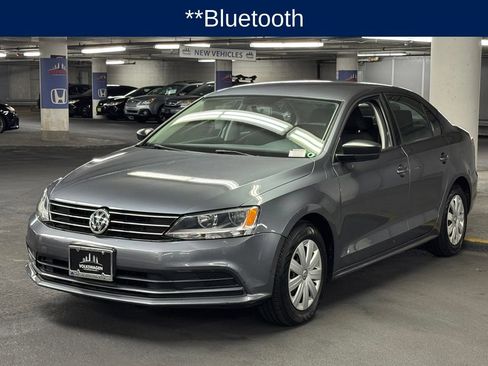 Used 2016 Volkswagen Jetta S FWD image 3