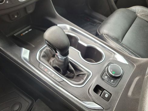 Used 2023 Chevrolet Traverse LT image 27