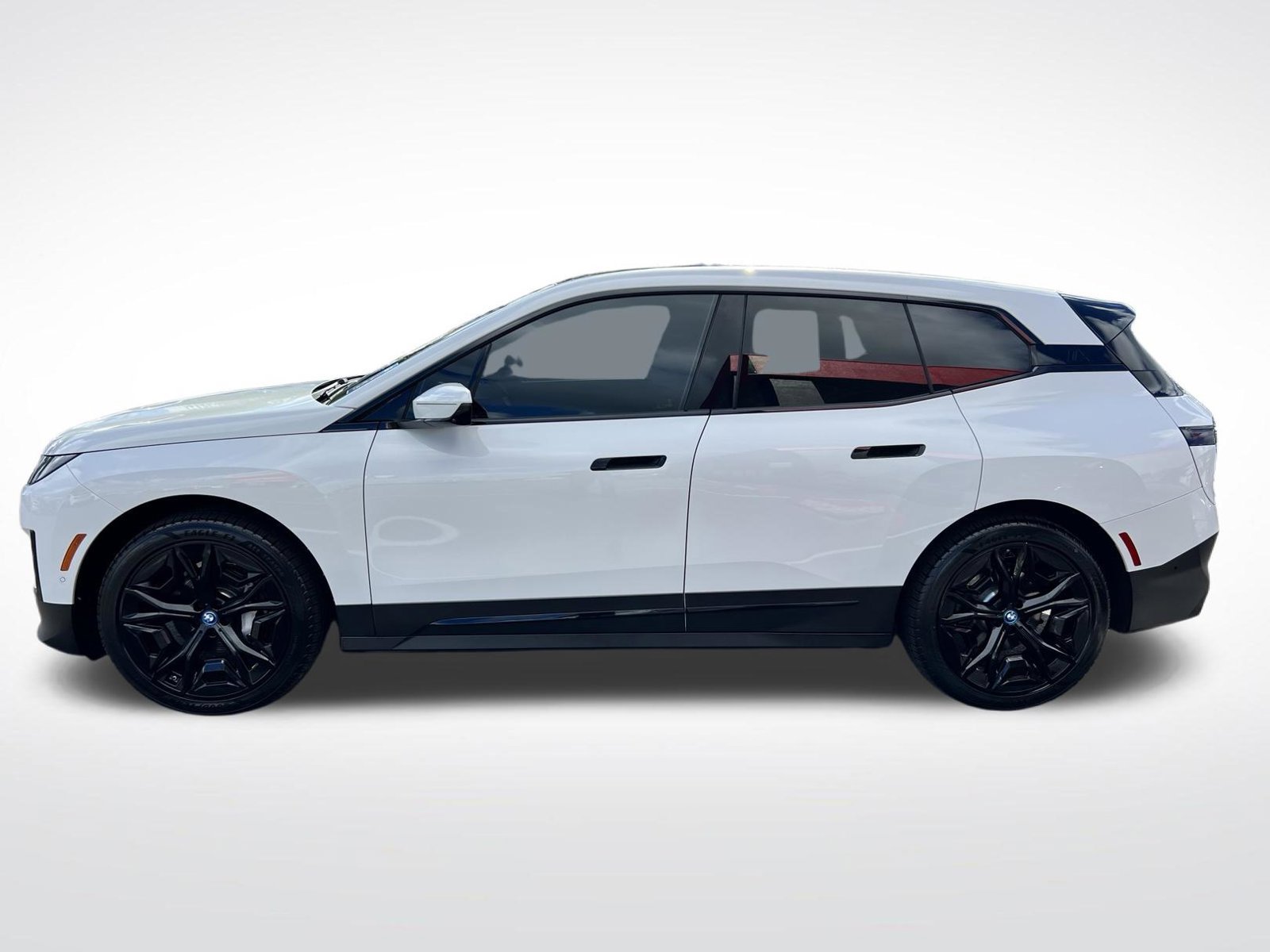 Used 2024 BMW iX xDrive50 w/ Convenience Package AWD/4WD image 4