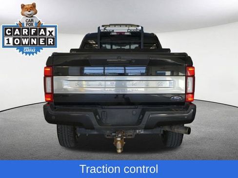 Certified 2022 Ford F250 Platinum w/ FX4 Off-Road Package AWD/4WD image 3