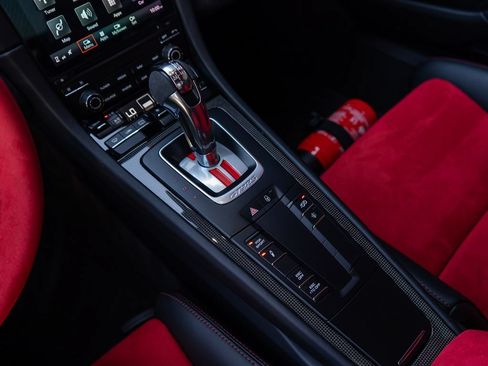 Used 2018 Porsche 911 GT2 RS RWD image 26