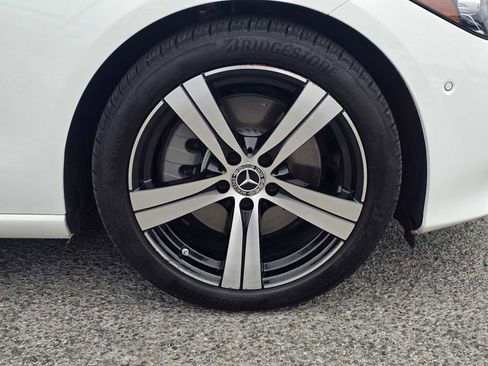 Used 2025 Mercedes-Benz C 300 4MATIC Sedan image 9