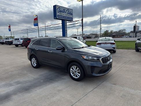 Used 2020 Kia Sorento LX FWD image 1