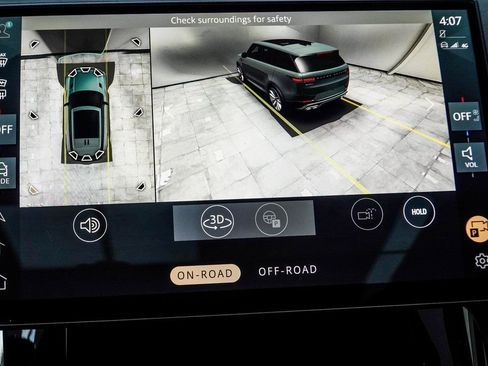 Used 2024 Land Rover Range Rover Sport Dynamic SE image 32