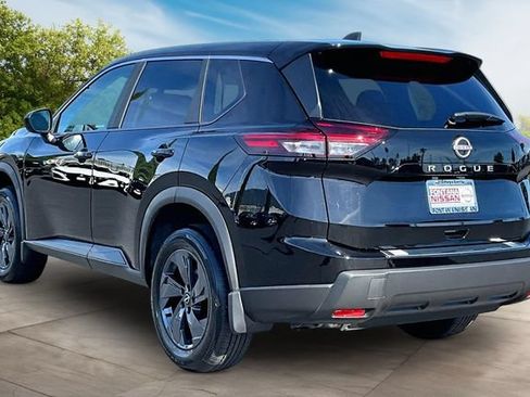 New 2026 Nissan Rogue SV FWD image 3