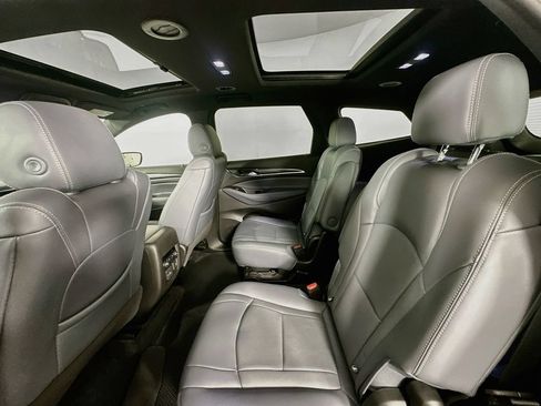Used 2023 Buick Enclave Essence w/ Experience Buick Package FWD image 25