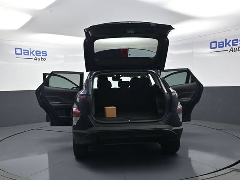 Used 2024 Hyundai Kona SEL AWD/4WD image 56