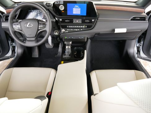 New 2025 Lexus ES 350 w/ Premium Package image 10