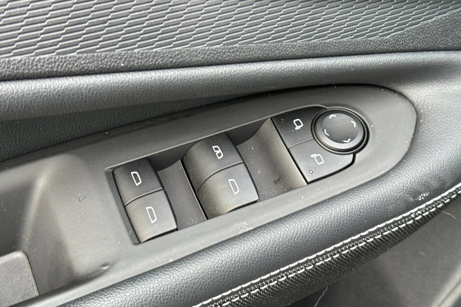 Used 2026 Chevrolet Blazer EV LT FWD image 13