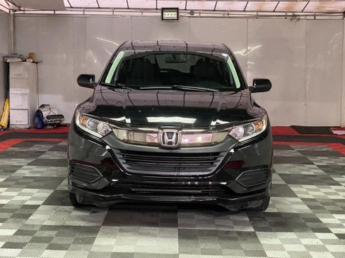 Used 2022 Honda HR-V LX image 2