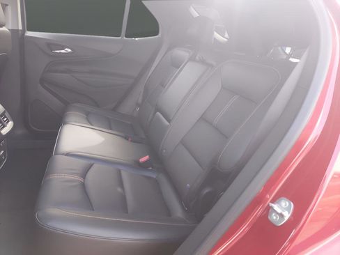 Used 2023 Chevrolet Equinox Premier AWD/4WD image 19