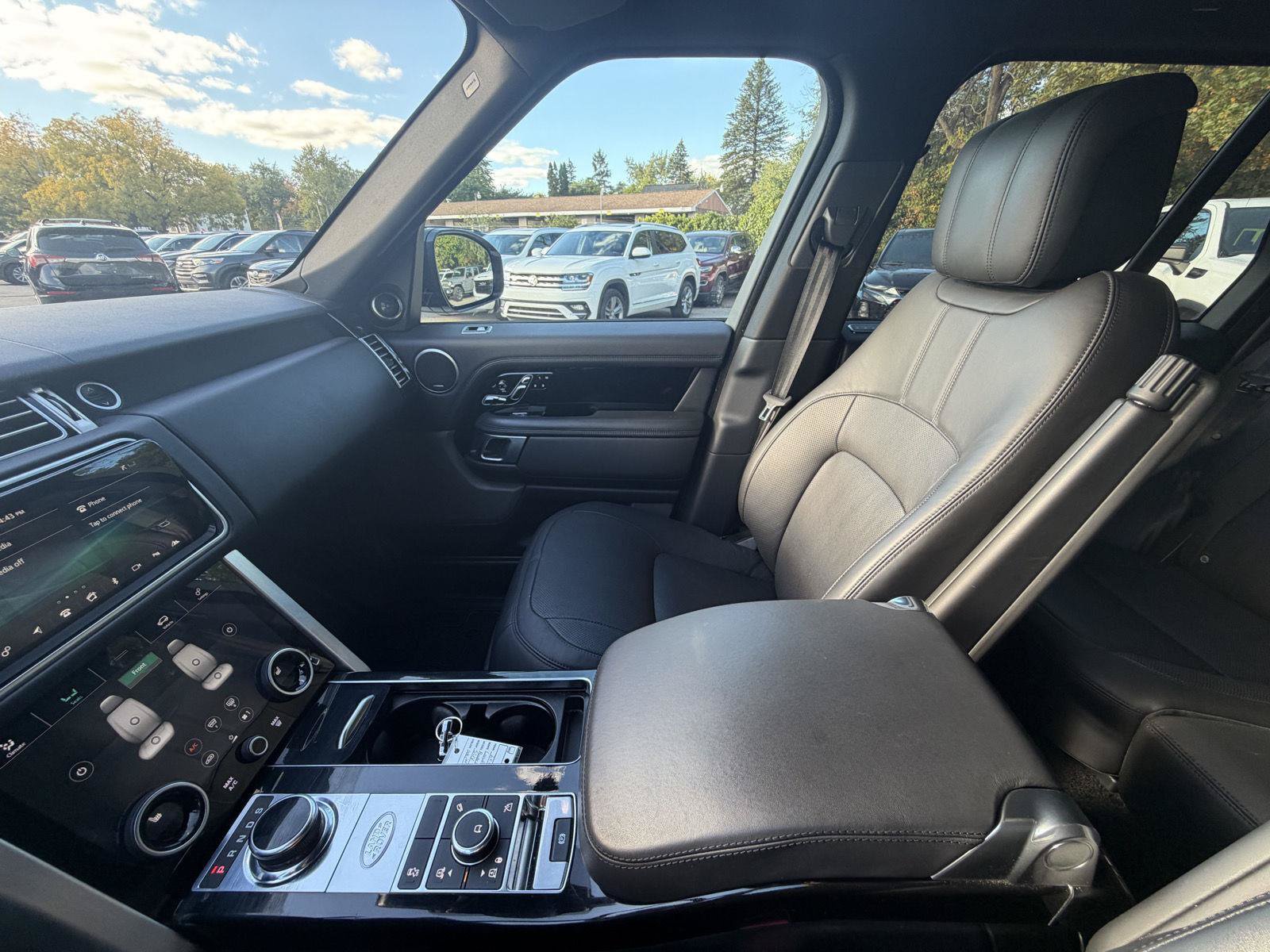 Used 2018 Land Rover Range Rover HSE AWD/4WD image 21