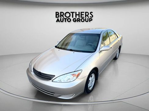 Used 2002 Toyota Camry XLE image 6