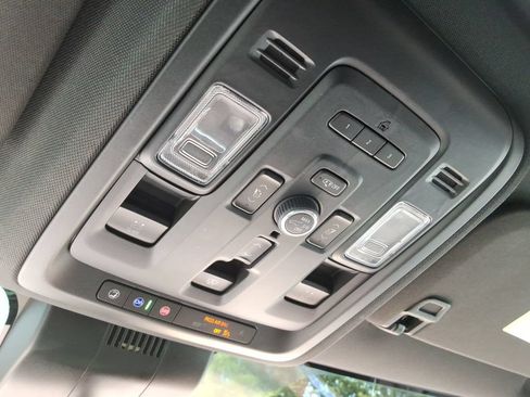 Certified 2023 Chevrolet Tahoe High Country w/ Advanced Technology Package AWD/4WD image 38