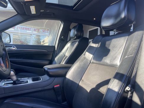 Used 2018 Jeep Grand Cherokee Altitude image 21