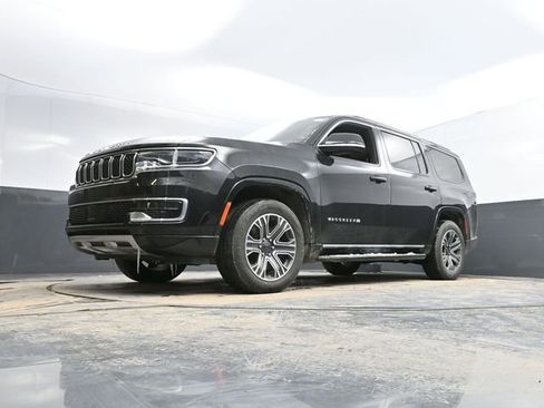 Used 2024 Jeep Wagoneer Series II image 59