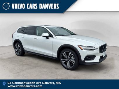 New 2026 Volvo V60 B5 Cross Country Plus w/ Climate Package