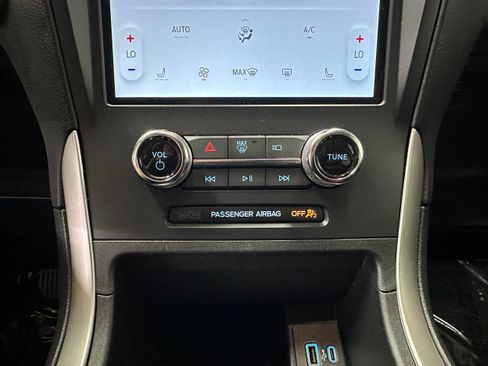 Certified 2024 Ford Edge SEL image 21