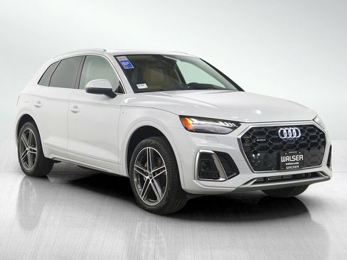 Used 2023 Audi Q5 e Prestige w/ Prestige Package image 9