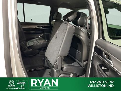 New 2026 Jeep Grand Wagoneer L Limited AWD/4WD image 60