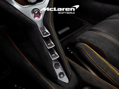 Used 2024 McLaren 750S Spider RWD image 32