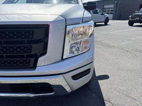 Used 2021 Nissan Titan SV w/ Accessory Utility Package AWD/4WD image 13