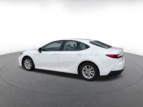 Used 2025 Toyota Camry LE image 11
