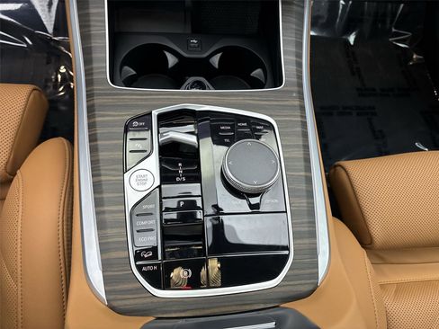 Used 2024 BMW X5 xDrive40i w/ Parking Assistance Package image 23